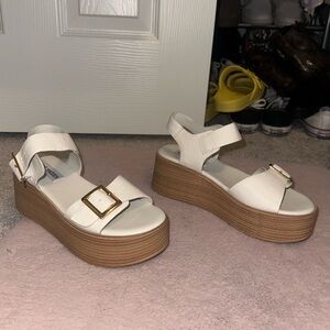 Steve Madden White Platform Sandals - Size 5